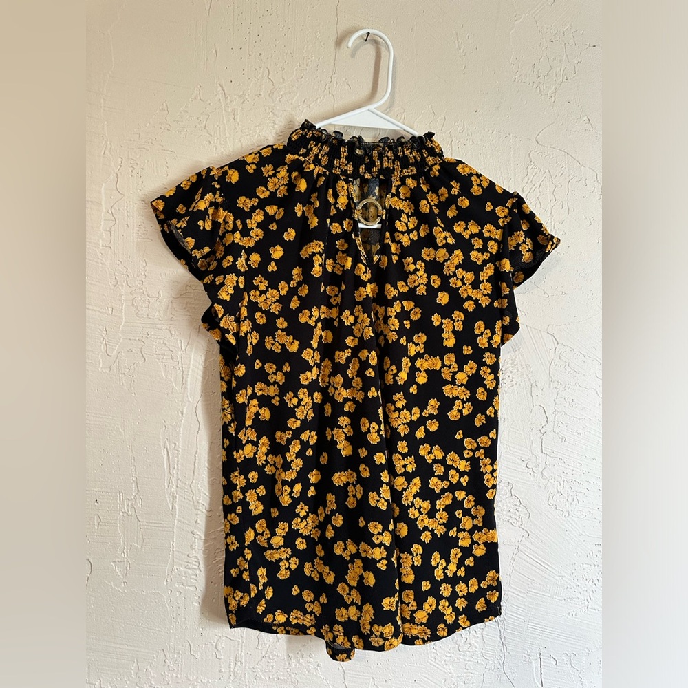 🎈2/$15🎈Size Small Floral Top- Adrienne Vittadini